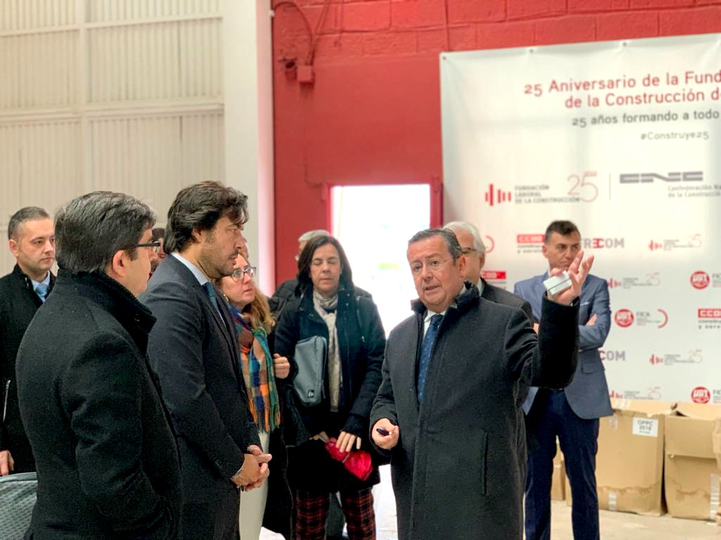 Miguel Motas visita las instalaciones formativas de la Fundación Laboral de la Construcción