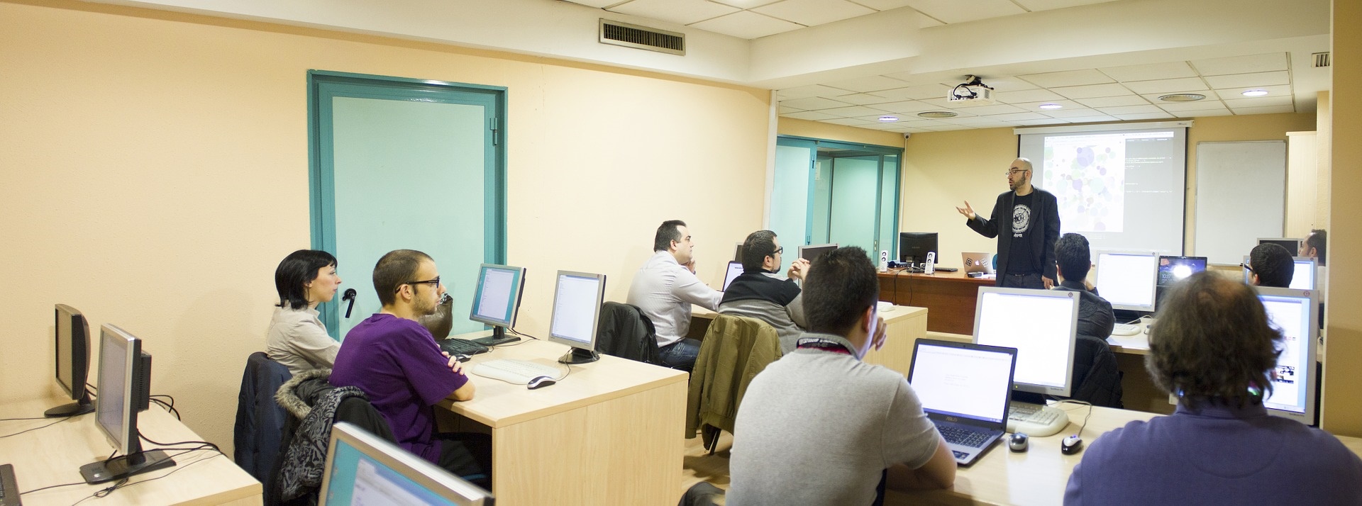 Imagen de un curso del SEF