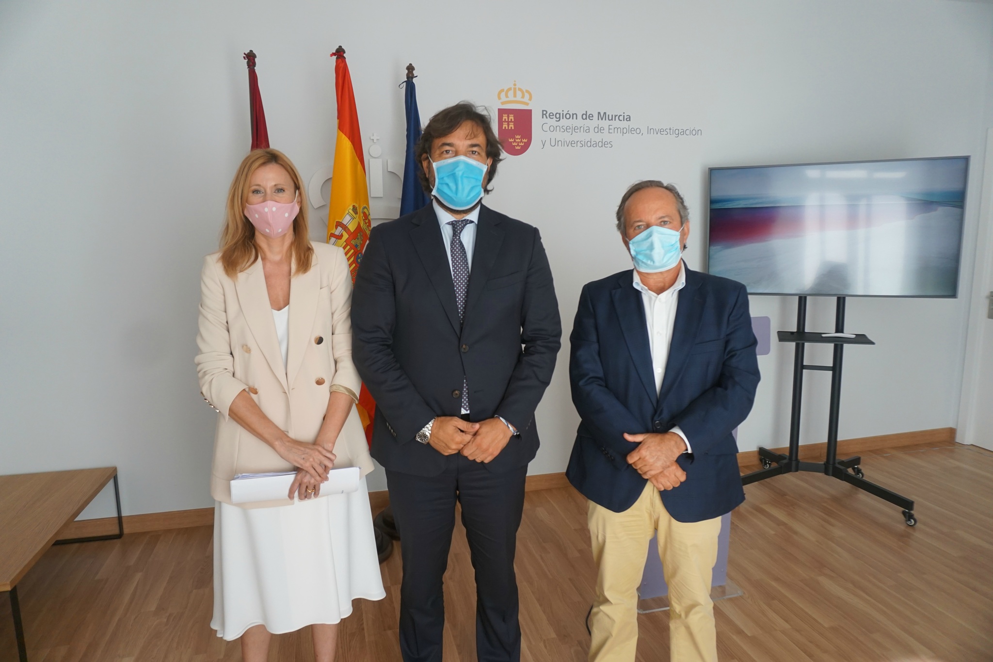 Un nuevo convenio permitirá que desempleados cursen de manera gratuita másteres de ENAE (II)
