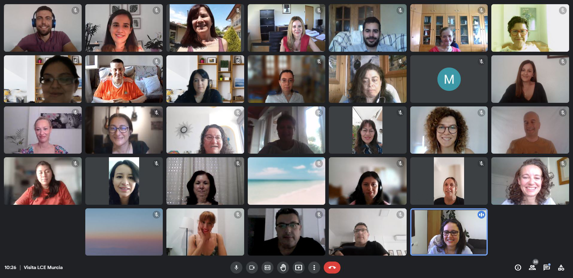 La directora general del Servicio Regional de Empleo y Formación se reunió con los participantes de la Lanzadera Conecta Empleo de Murcia