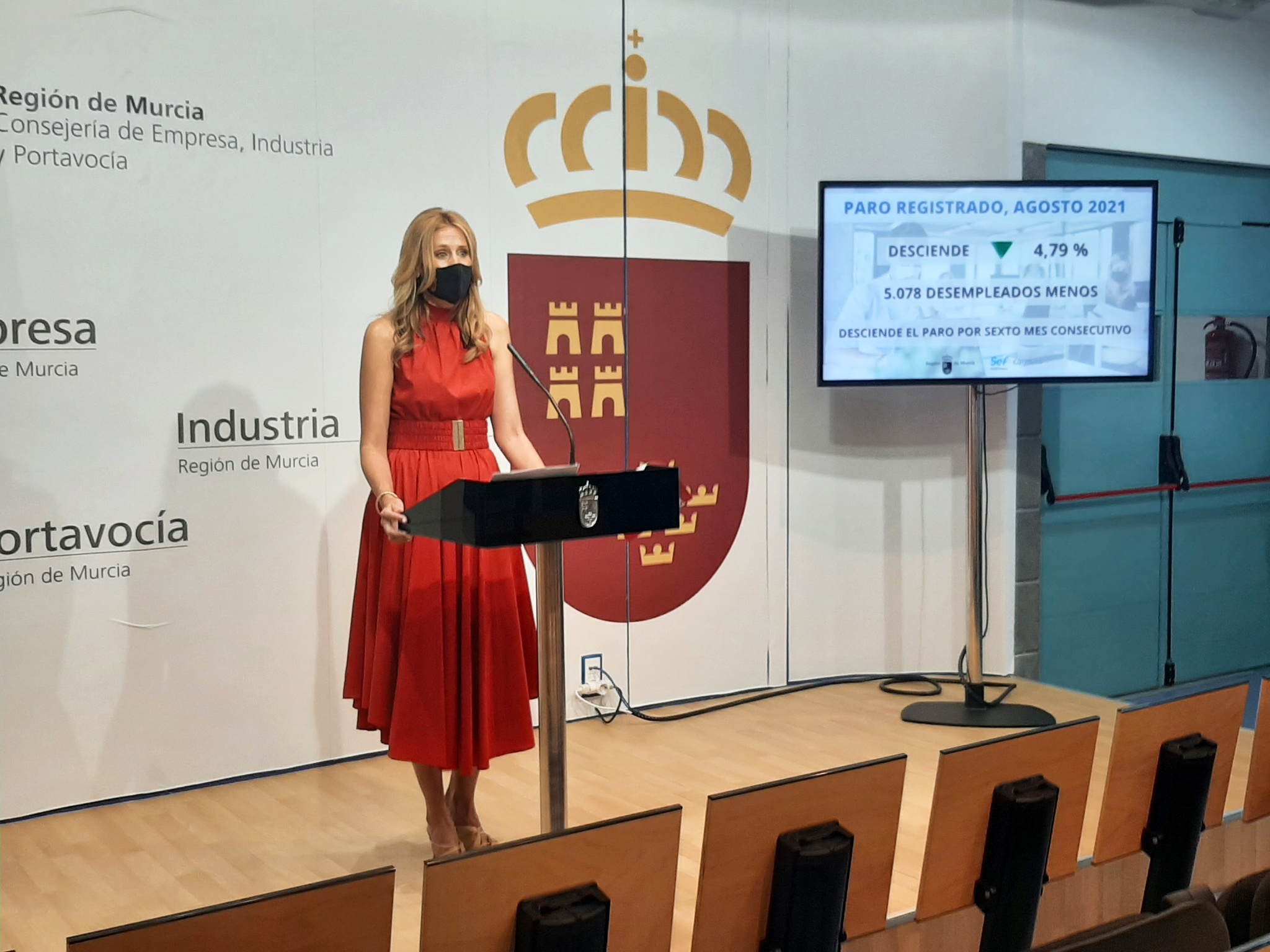 La directora general del Servicio Regional de Empleo y Formación, Marisa López, presentó los datos del paro correspondientes al mes de agosto de 2021.