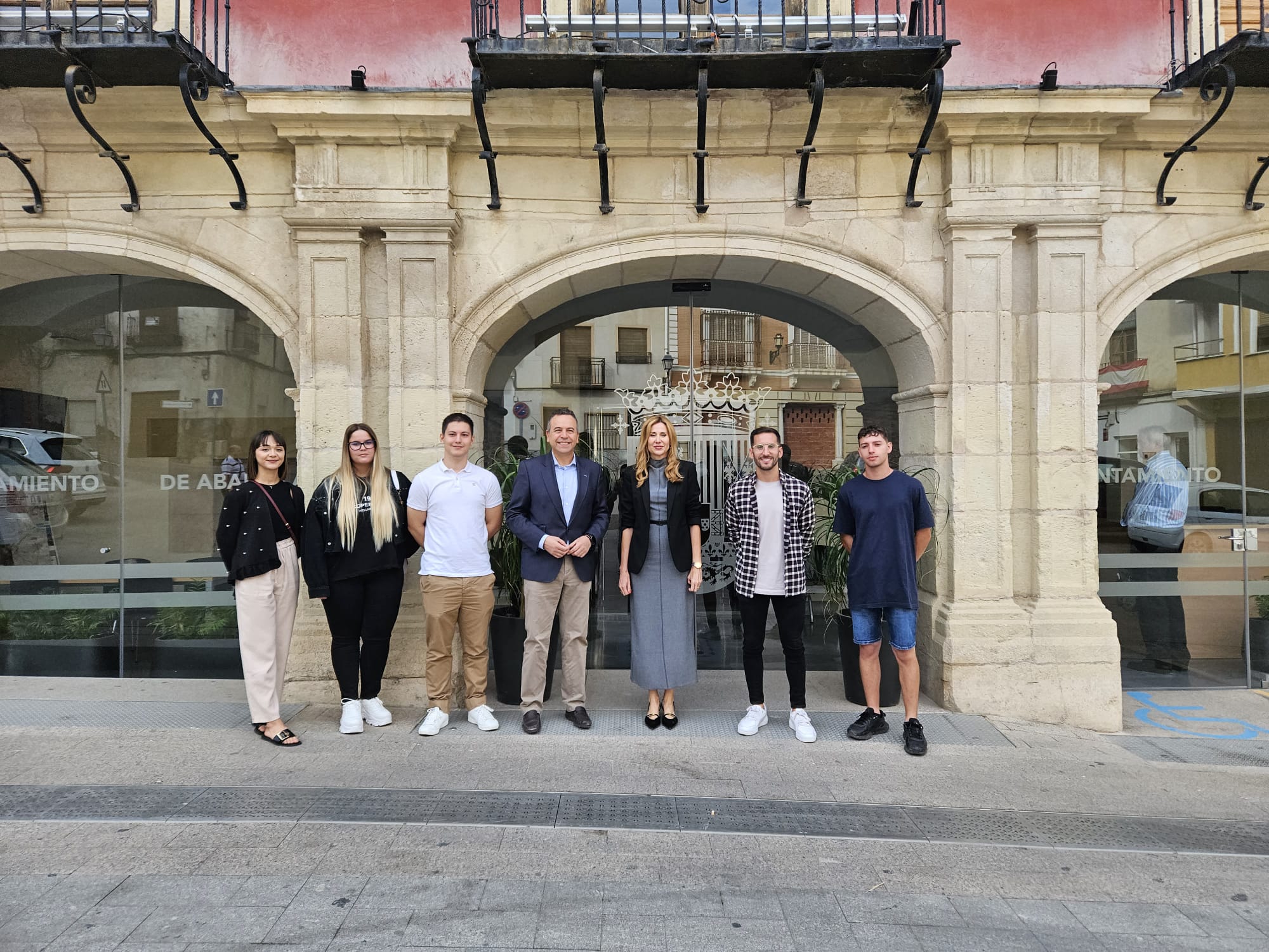 La directora del SEF, Marisa López, durante su visita al Ayuntamiento de Abanilla.