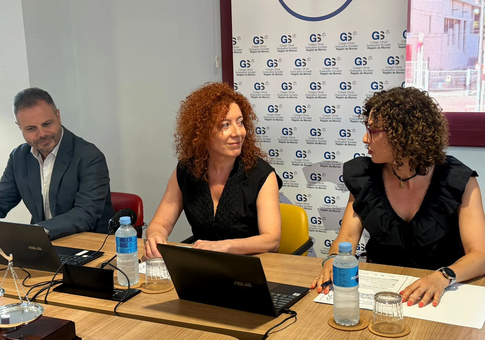 La directora del SEF, Pilar Valero, inform&oacute; hoy a los graduados sociales sobre las ayudas a la contrataci&oacute;n&nbsp;