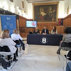La directora general del SEF, Marisa López Aragón, junto al alcalde de Caravaca de la Cruz, José Francisco García, durante el encuentro con empresarios de la Comarca del Noroeste (2).