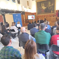 La directora general del SEF, Marisa López Aragón, junto al alcalde de Caravaca de la Cruz, José Francisco García, durante el encuentro con empresarios de la Comarca del Noroeste.