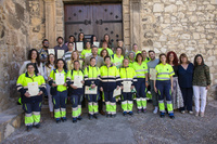 La directora general del SEF, Marisa López Aragón, y el alcalde de Caravaca, José Francisco García, en la entrega de diplomas a los alumnos de los programas desarrollados en Caravaca de la Cruz.