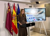 La consejera de Empresa, Empleo y Economía Social, Marisa López Aragón, durante la rueda de prensa sobre los datos de paro de noviembre.
