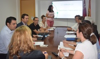 El director general del Servicio Regional de Empleo y Formación, Alejandro Zamora, durante una de las reuniones de trabajo del Proyecto 'Ícaro'