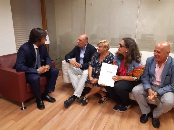 Reunión de Miguel Motas con Pedro Martínez (II)