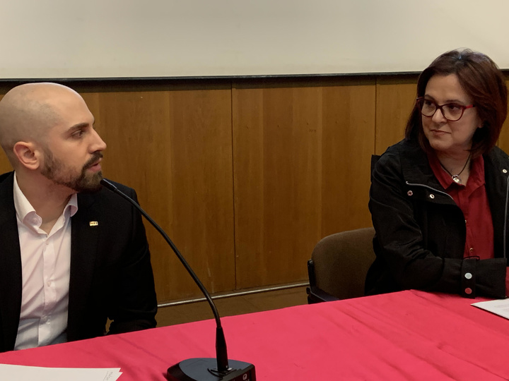 La vicepresidenta del Gobierno, Isabel Franco, junto a los representantes del Colegio de Criminología
