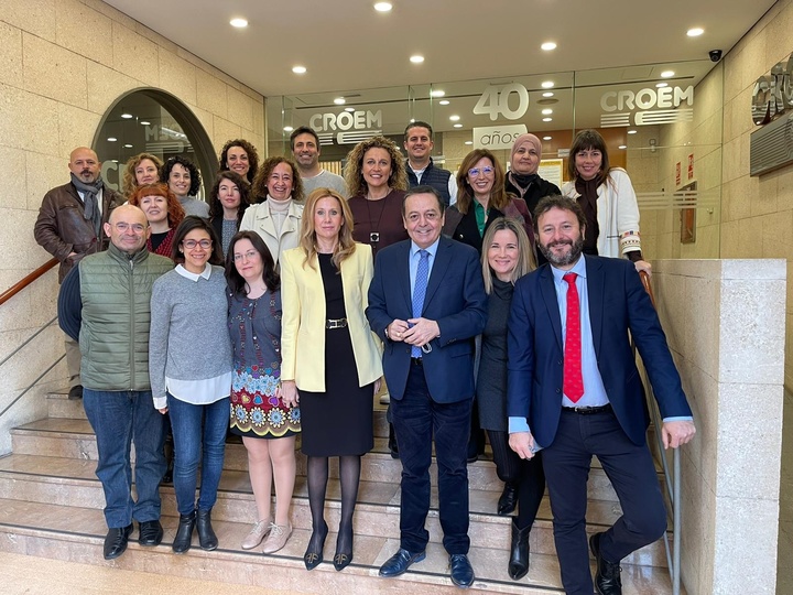 La directora general del Servicio Regional de Empleo y Formación, Marisa López, clausura el programa 'Confederación Regional de Organizaciones Empresariales de Murcia-Emprende'