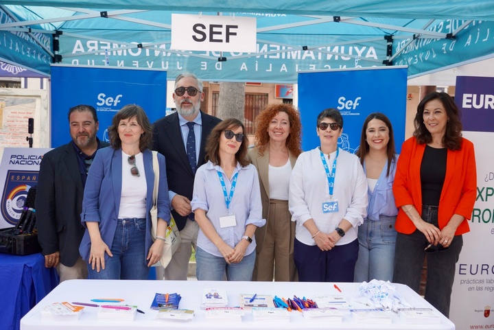 Estand del SEF durante la Feria de Empleo de Santomera.