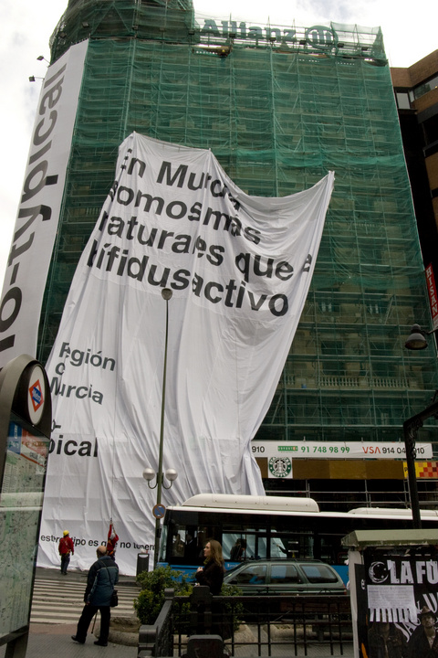 Montaje de la campaña 'Murcia encuentra su estereotipo' en Madrid.