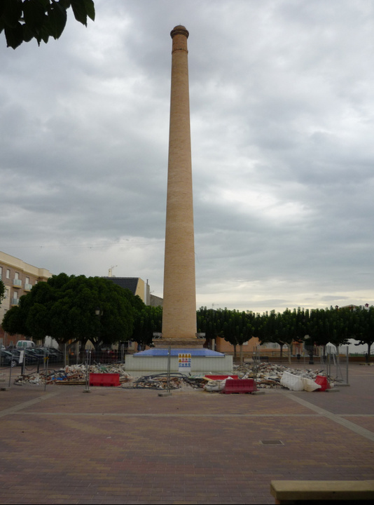 Obras Públicas finaliza los trabajos en la plaza Enrique Tierno Galván de Alguazas
