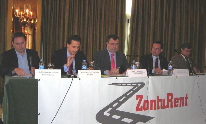 Más de 500 representantes de empresas de alquiler de vehículos debaten en la Región sobre el futuro del sector