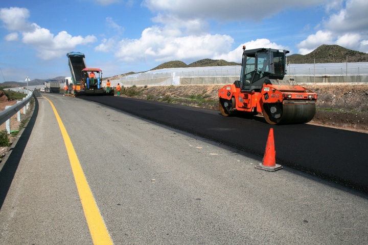 Obras en la carretera RM-D24 (2)