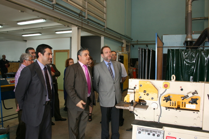 El consejero de Educación visita las instalaciones del IES Politécnico de Cartagena