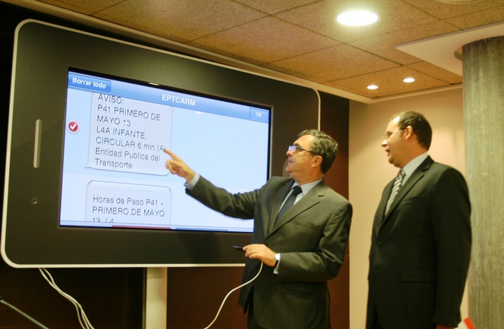 El Consejero presenta el servicio SMSBus