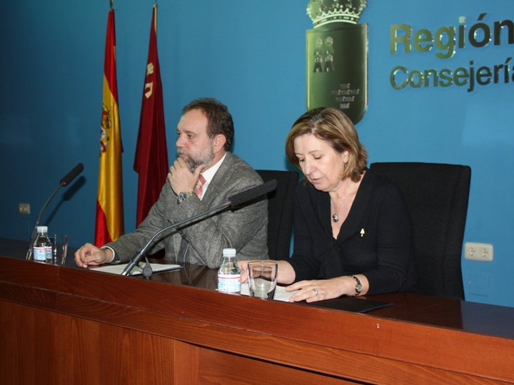 Los consejeros de Educación y Sanidad ofrecen una rueda de prensa para explicar la Ley de Medidas Extraordinarias
