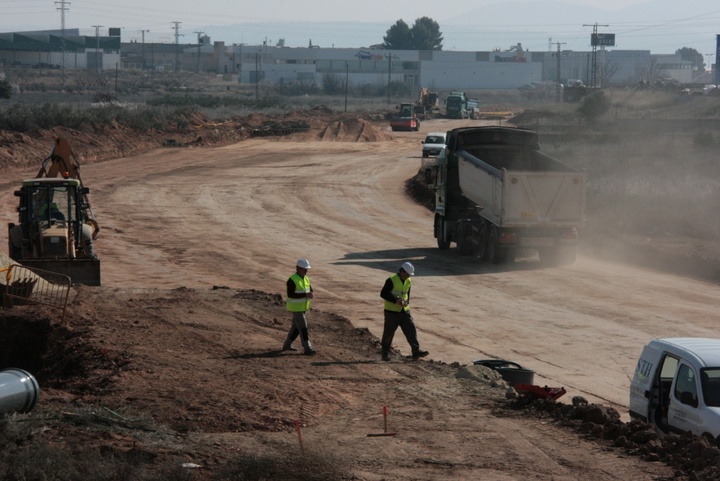 Obras en la prolongaci&oacute;n de la Ronda Norte de Yecla