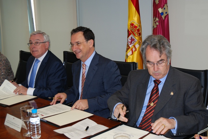Convenio proyecto de intérpretes de lengua de signos en las aulas universitarias