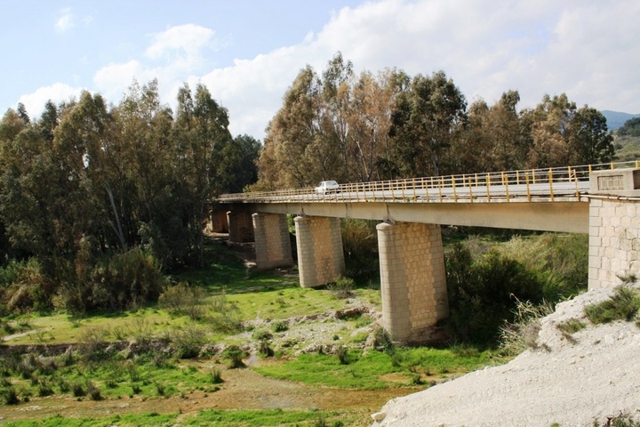 Puente sobre el río Vélez, en el municipio de Lorca