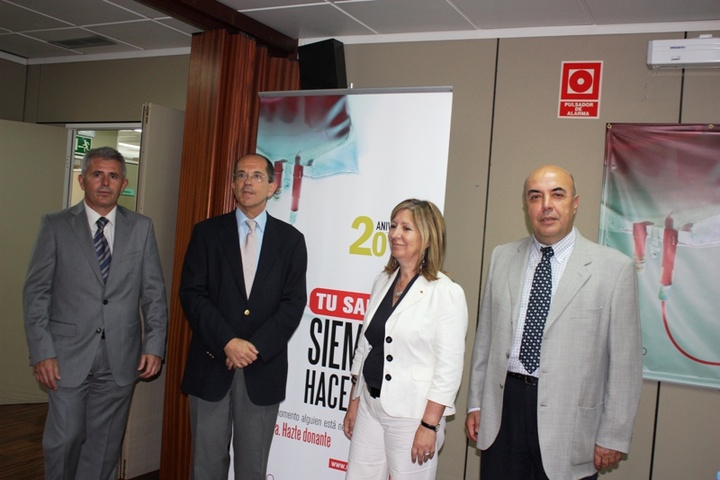 La consejera de Sanidad y Política Social ofrece una rueda de prensa con motivo del 20 aniversario del Centro Regional de Hemodonación