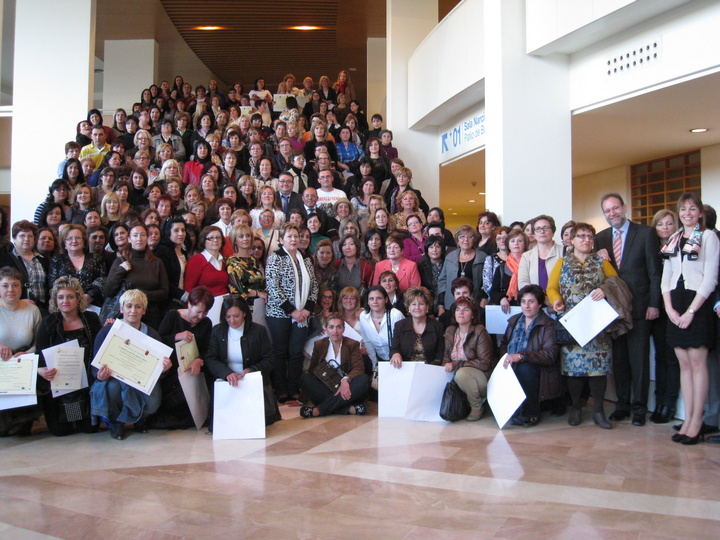 Entrega de los certificados de profesionalidad PREAR