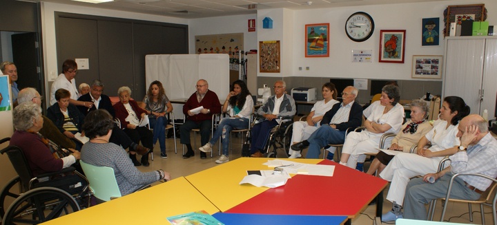Celebración del Día del Libro en la residencia 'Obispo Javier Azagra'