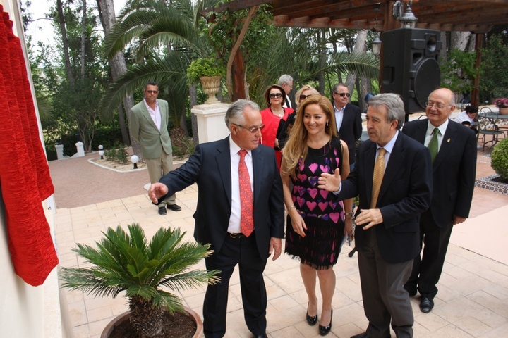 Cerdá inaugura la hospedería rural La Campana en Cieza