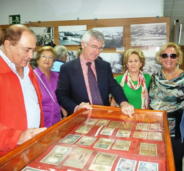 Inauguración de la exposición del Centro Social de Personas Mayores Murcia I