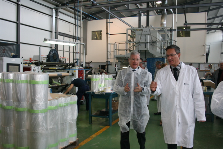 El jefe del Ejecutivo regional visita la empresa Plásticos del Segura con motivo del 25 aniversario de su creación (3)