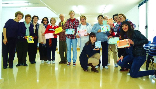 Prácticas de alumnos de la UMU en el Centro Social de Personas Mayores de Archena