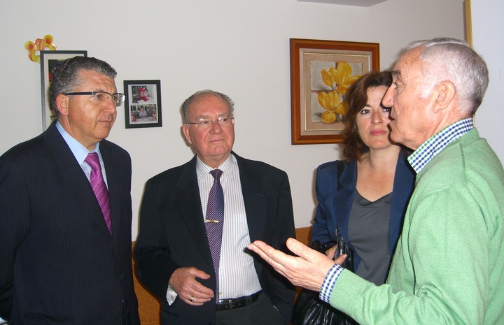 Castaño visita el centro de Aspapros