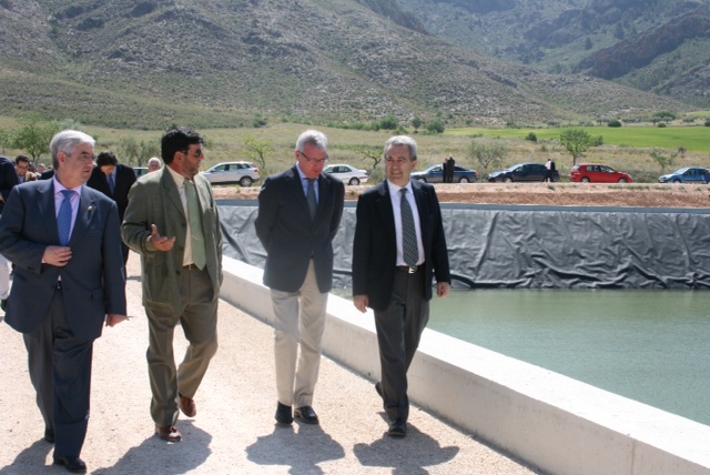 Valcárcel inaugura las nuevas instalaciones de la Comunidad de Regantes Miraflores, en Jumilla(1)