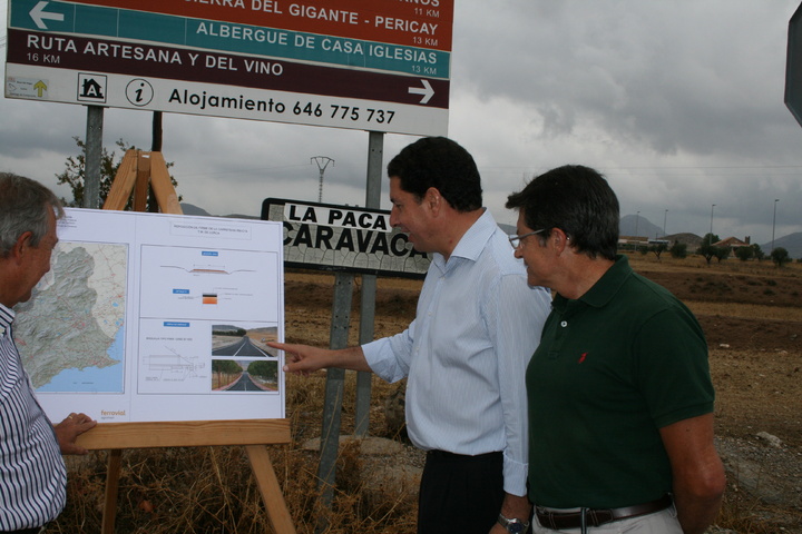 Sevilla visita las obras de la carretera C-14, en Lorca