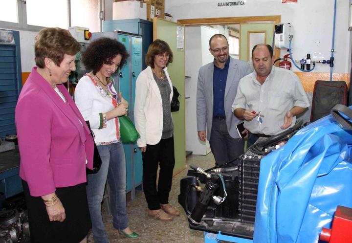 Marta López-Briones durante la visita al IES Ginés Pérez Chirinos