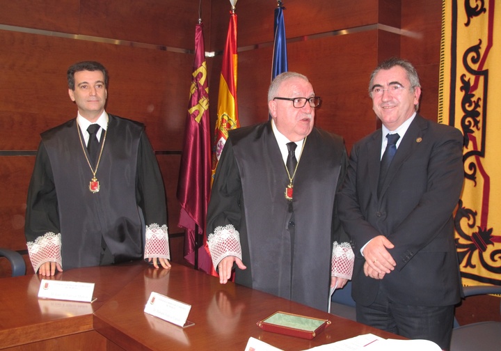 Acto de nombramiento y toma de posesión de los nuevos miembros del Consejo Jurídico de la Región (2)