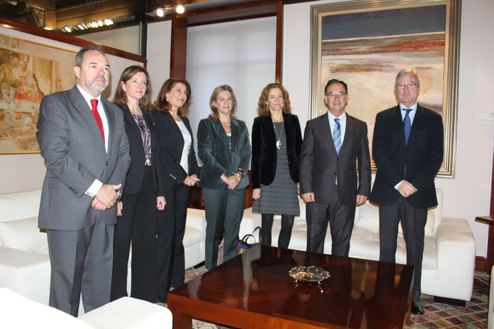 El presidente de la Comunidad recibe a los delegados del Gobierno de Murcia, Valencia, Andalucía y Castilla-La Mancha