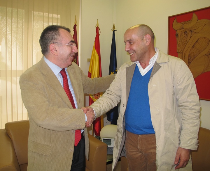 Reunión del consejero de Presidencia con el director general de MKPlan21