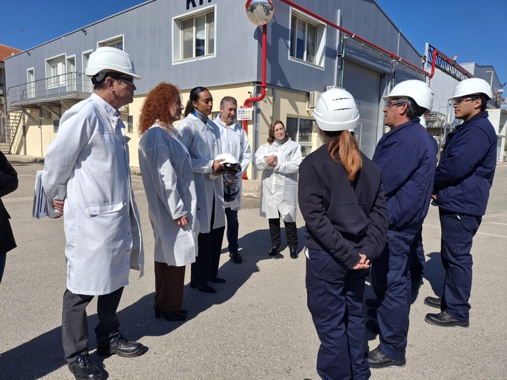 La directora general del SEF, Pilar Valero, durante su visita a los alumnos en pr&aacute;cticas.